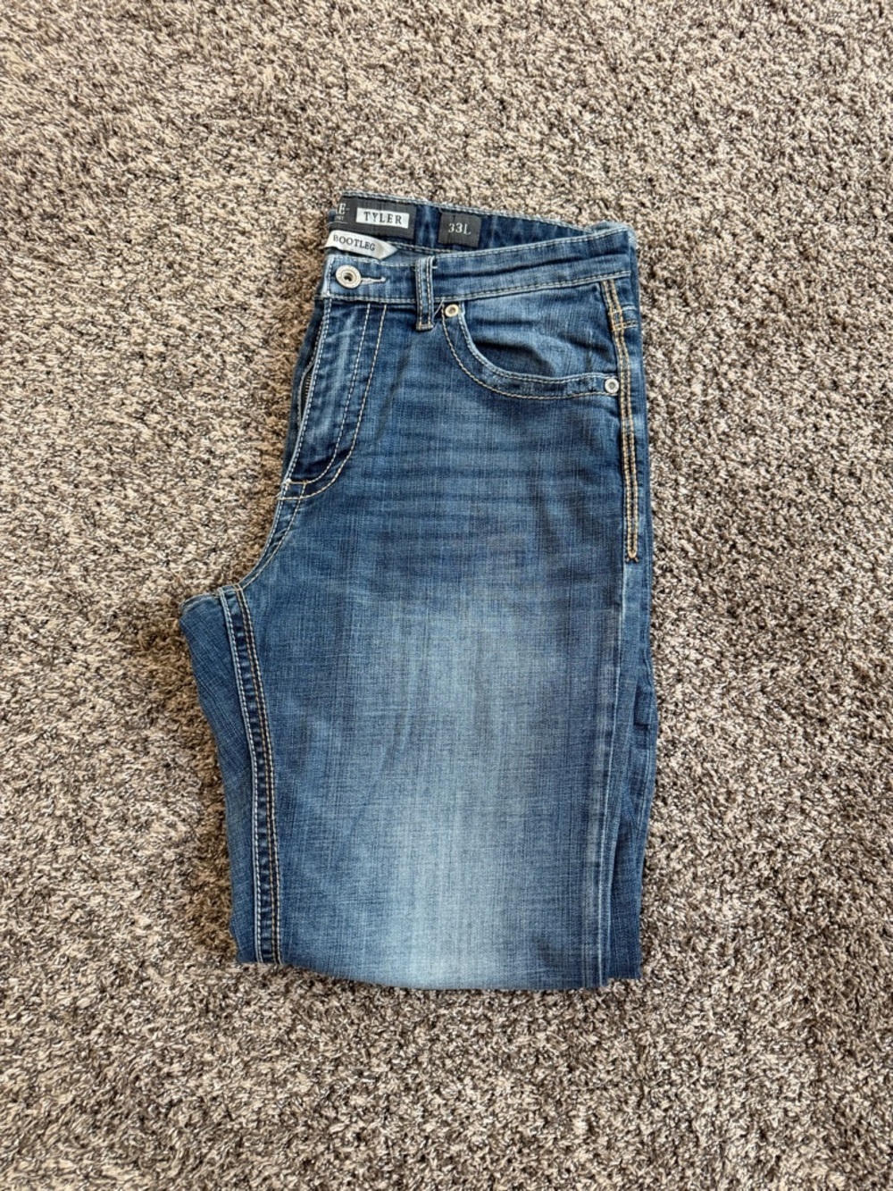 BKE Tyler Bootleg Men’s Jeans 33L Medium/Dark Wash Buckle